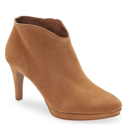 Elle Bootie. PAUL GREEN. Color: Sisal. US size 8 - Picture 2 of 16
